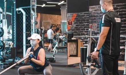 Arena Pusat Kebugaran Dalam Melakukan Gym