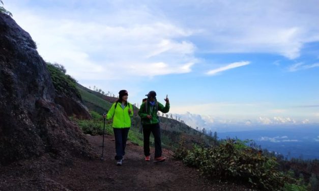 Pendakian Gunung Semeru Harus Menggunakan Jasa Pemandu