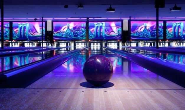 Permainan Bola Bowling Yang Begitu Menyenangkan