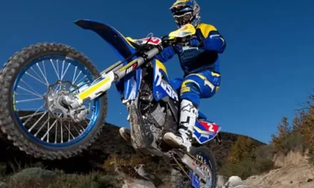 Motor Trail Yang Menerjang Semua Medan Jalan