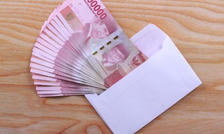 Berbagi THR Wujud Peduli Dan Kebahagiaan Di Momen Lebaran