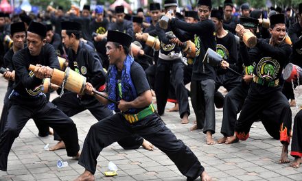 Tradisi Debus Pertunjukan Banten Penuh Magis Dan Keberanian