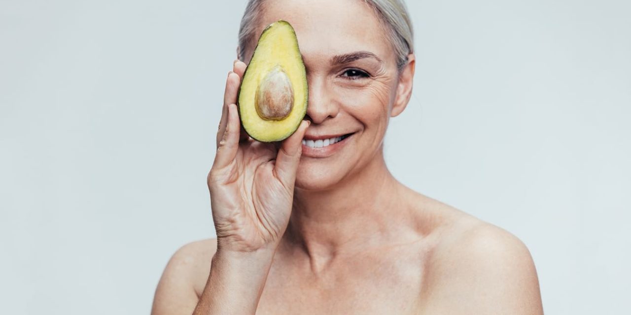 Anti Aging Alami: Rekomendasi Ahli Untuk Kulit Lebih Kencang