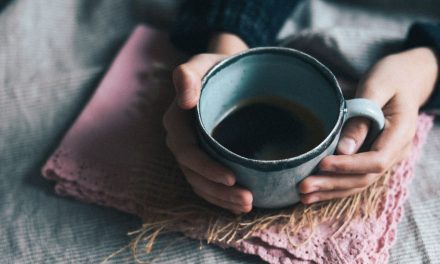 Minum Kopi Dengan Obat Bisa Timbulkan Efek Fatal Bagi Tubuh