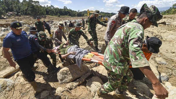 Bencana Sumatera: Kerugian, Pasokan Lumpuh, Penjarahan Krisis