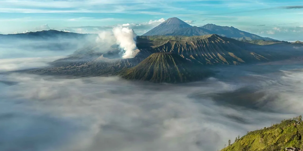 Pesona Abadi Gunung Bromo: Keajaiban Alam di Jantung Jawa Timur