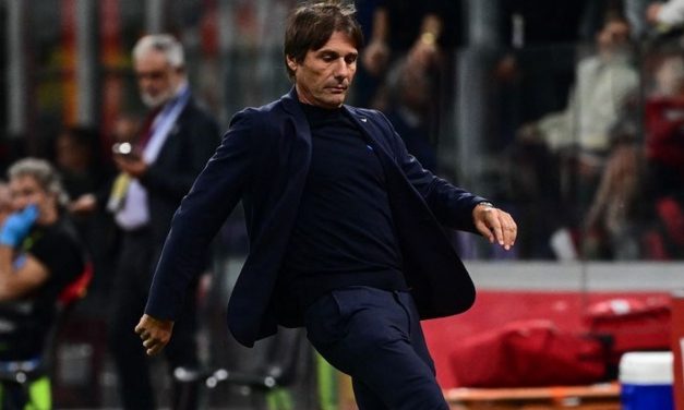 Alasan Antonio Conte Protes Wasit Usai Napoli Takluk Dari Como