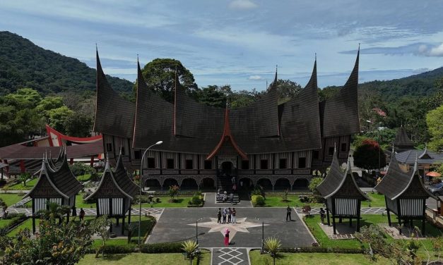 Sisi Lain Minang: Rahasia Unik Yang Jarang Terungkap