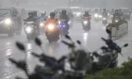 Tantangan Berkendara Saat Musim Hujan Yang Wajib Waspada