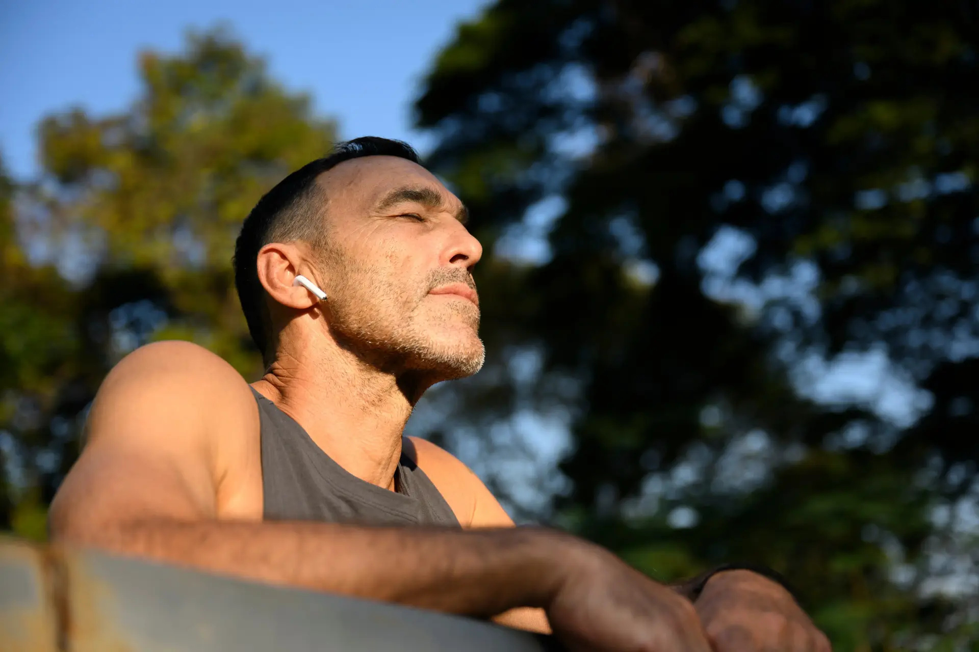 3 Cara Murah Bikin Mata Sehat: Cukup Liat Alam Terbuka!