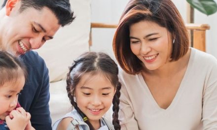 Anak Tengah: Si Paling “Penonton” Di Rumah Sendiri