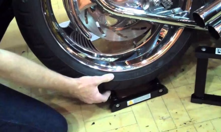 Ban Motor Cepat Botak? Cek Dulu Tekanan Anginnya!