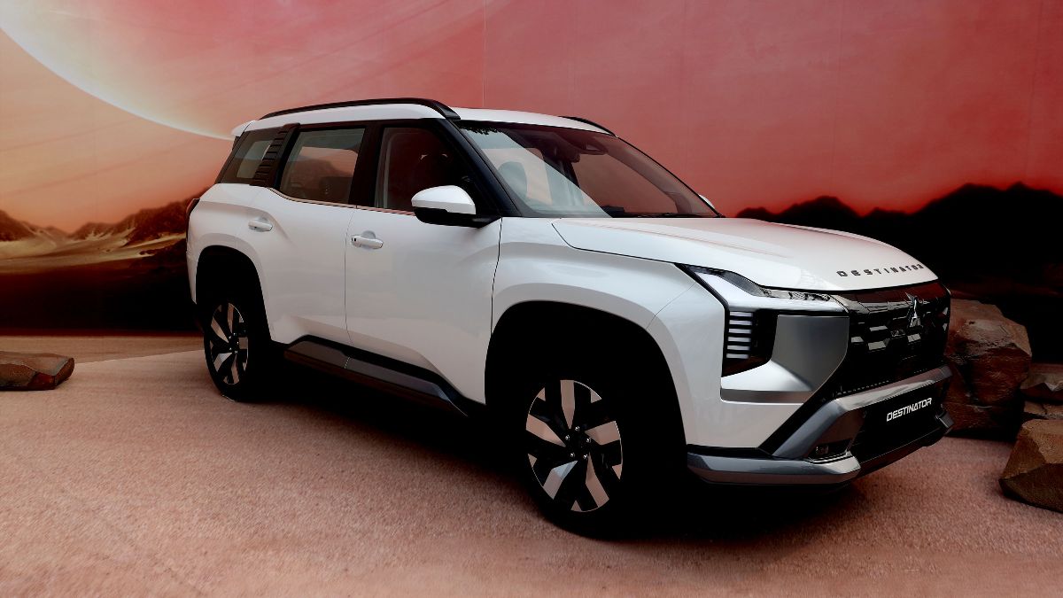 Si Paling Laku! Mitsubishi Destinator Bikin Rival Ketar-Ketir