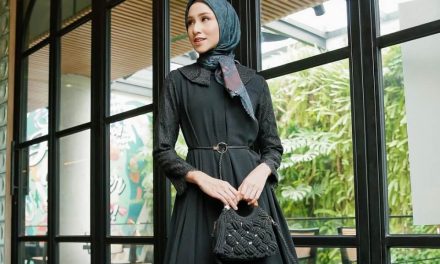 Ide OOTD Dress Hitam Biar Tampil Anggun Dan Berkelas