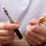 Kata Dokter Paru Soal Bahaya Sisa Asap Rokok Di Baju