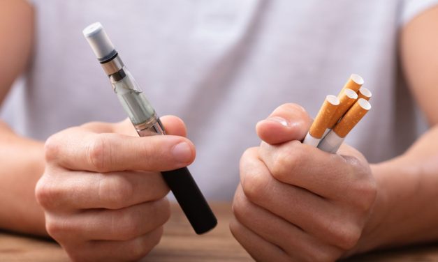Kata Dokter Paru Soal Bahaya Sisa Asap Rokok Di Baju