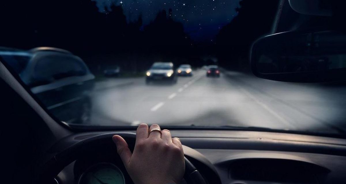 Menembus Gelap: 3 Panduan Aman Berkendara Di Malam Hari