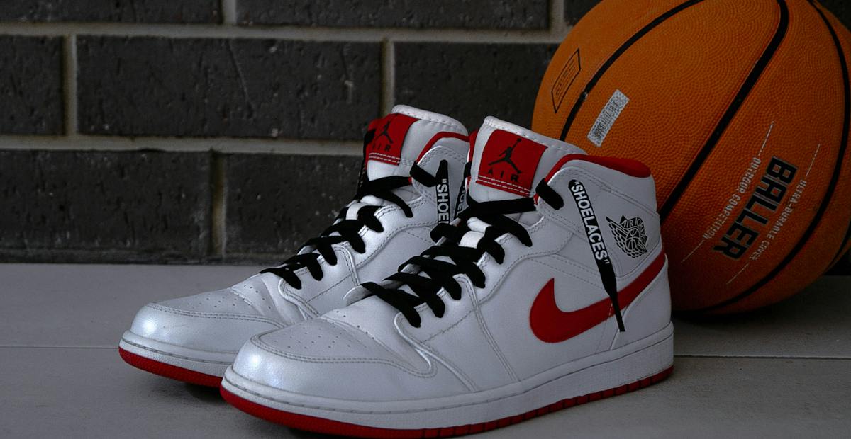 Rekomendasi Sepatu Basket Pria Terbaik