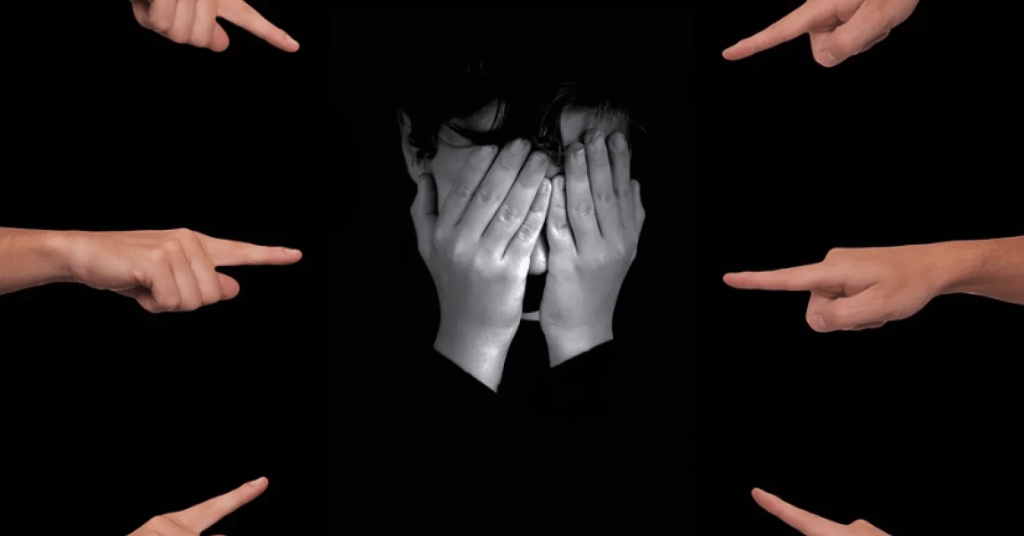 Baju Cuma Tameng: Bongkar Logika Sesat Victim Blaming
