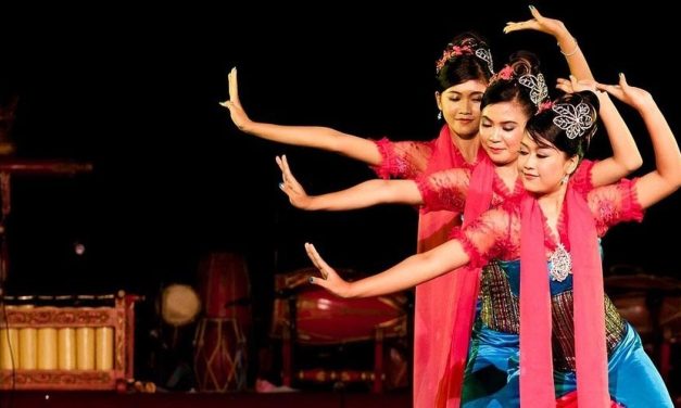 Rekomendasi Kesenian Tradisional Indonesia