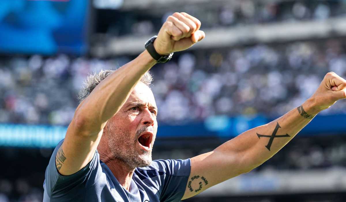 Enrique Yakin PSG Bikin Sejarah Baru Lawan Chelsea