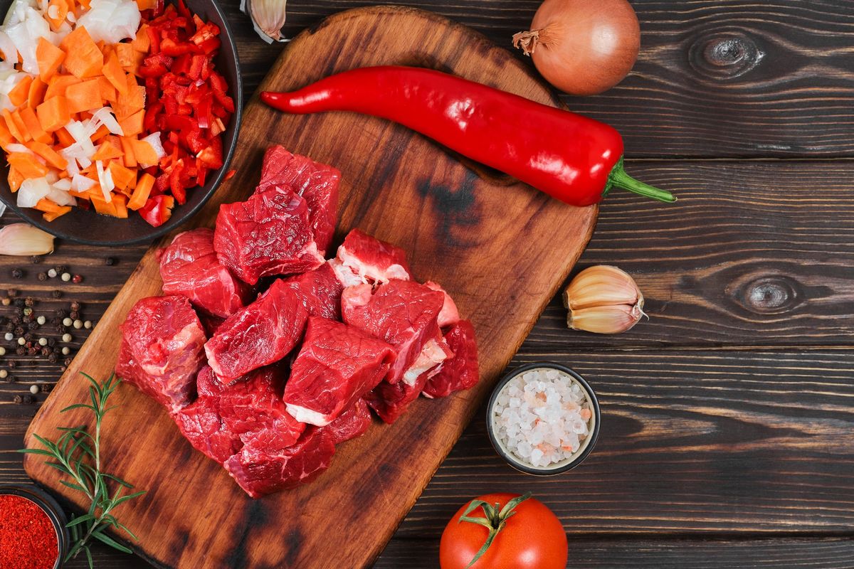 Trik Mudah Olah Daging Kambing Biar Empuk & Makin Lezat